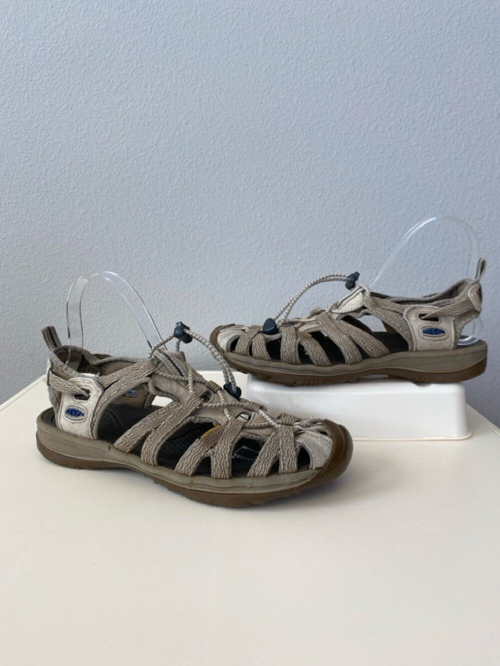 Keen Whisper Sandals Womens 8.5 Taupe Waterproof Hiking Outdoor Gorpcore Comfort